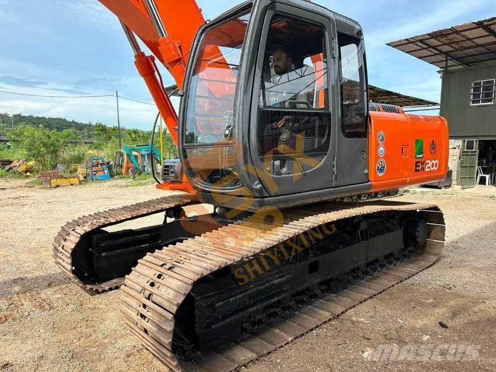 Hitachi EX 200 Kāpurķēžu ekskavatori