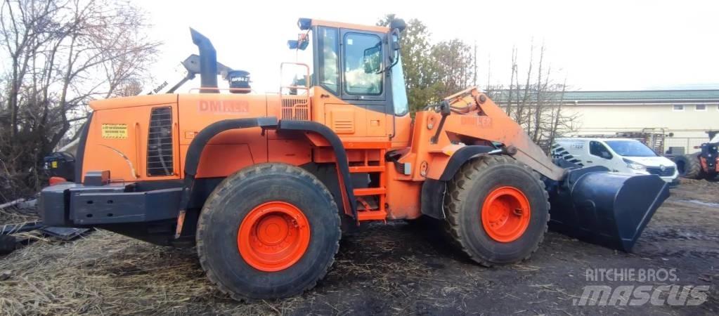Doosan DL 300 Iekrāvēji uz riteņiem