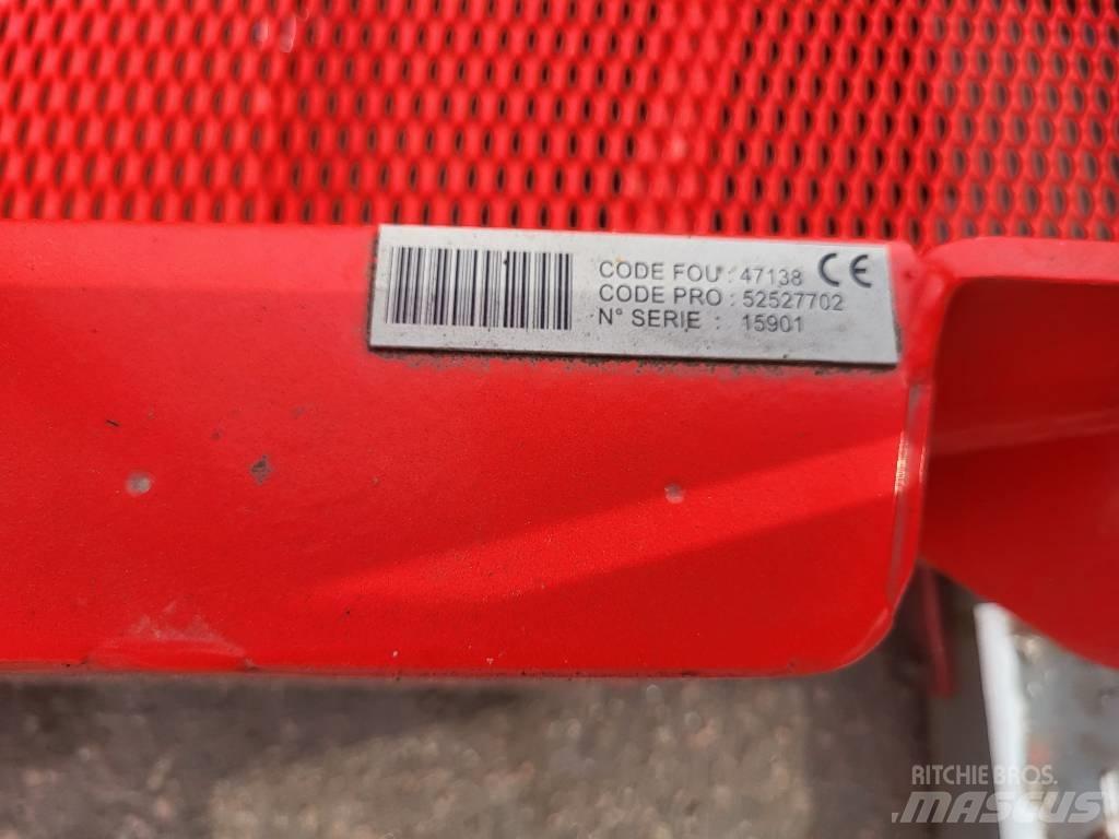 Manitou 200 ATJ kori Vertikālie pacēlāji