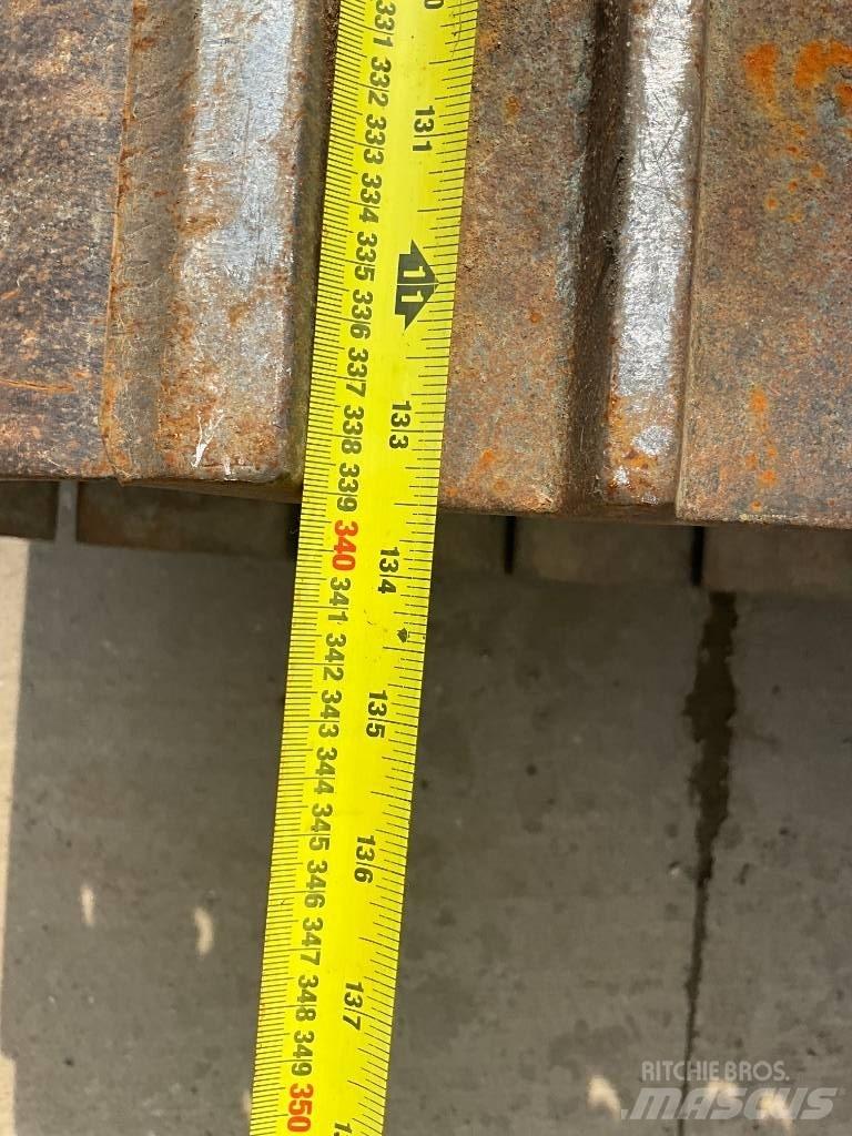 Hitachi ZX 250 LC-6 Kāpurķēžu ekskavatori