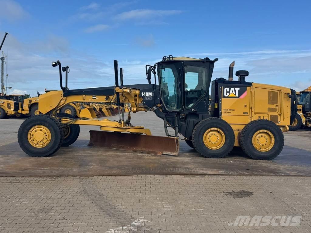 CAT 140M2 AWD Greideri