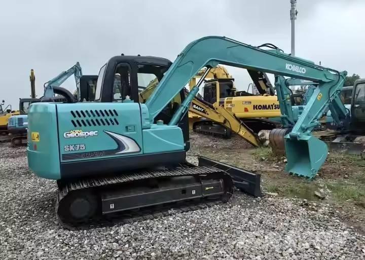 Kobelco SK 70 Kāpurķēžu ekskavatori