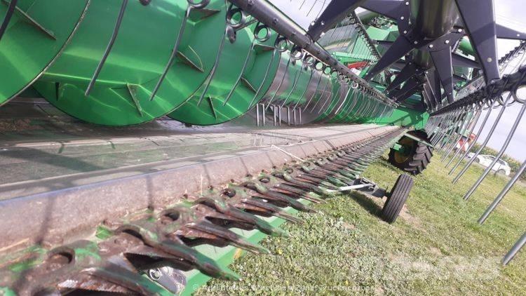 John Deere T 660 i Ražas novākšanas kombaini