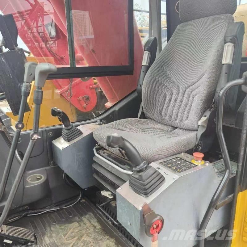 Sany SCC1000A Kāpurķēžu ceļamkrāni