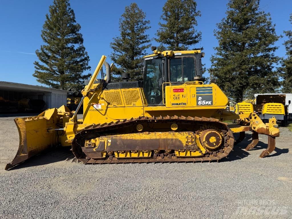 Komatsu D65PX-18 Kāpurķēžu buldozeri