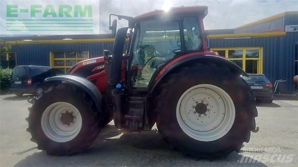 Valtra n174 Traktori