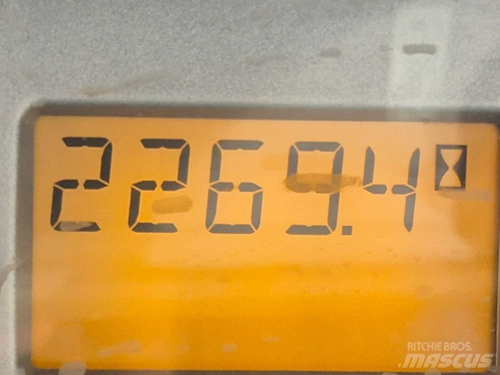 Bobcat T 770 Lietoti riteņu kompaktiekrāvēji