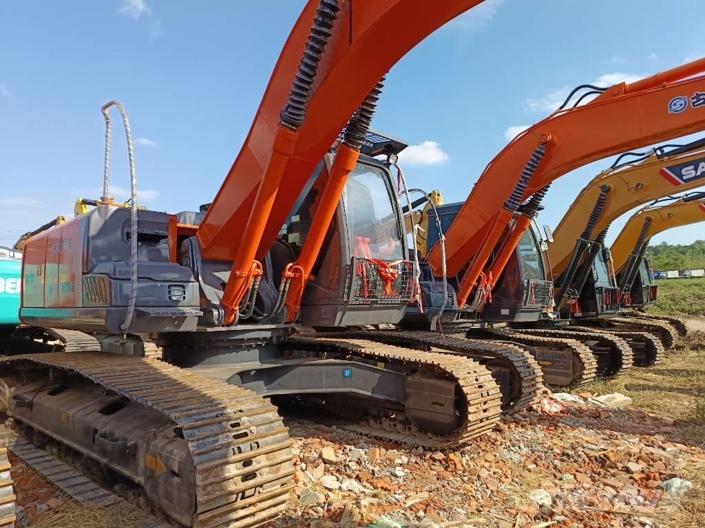 Hitachi ZX240 Kāpurķēžu ekskavatori