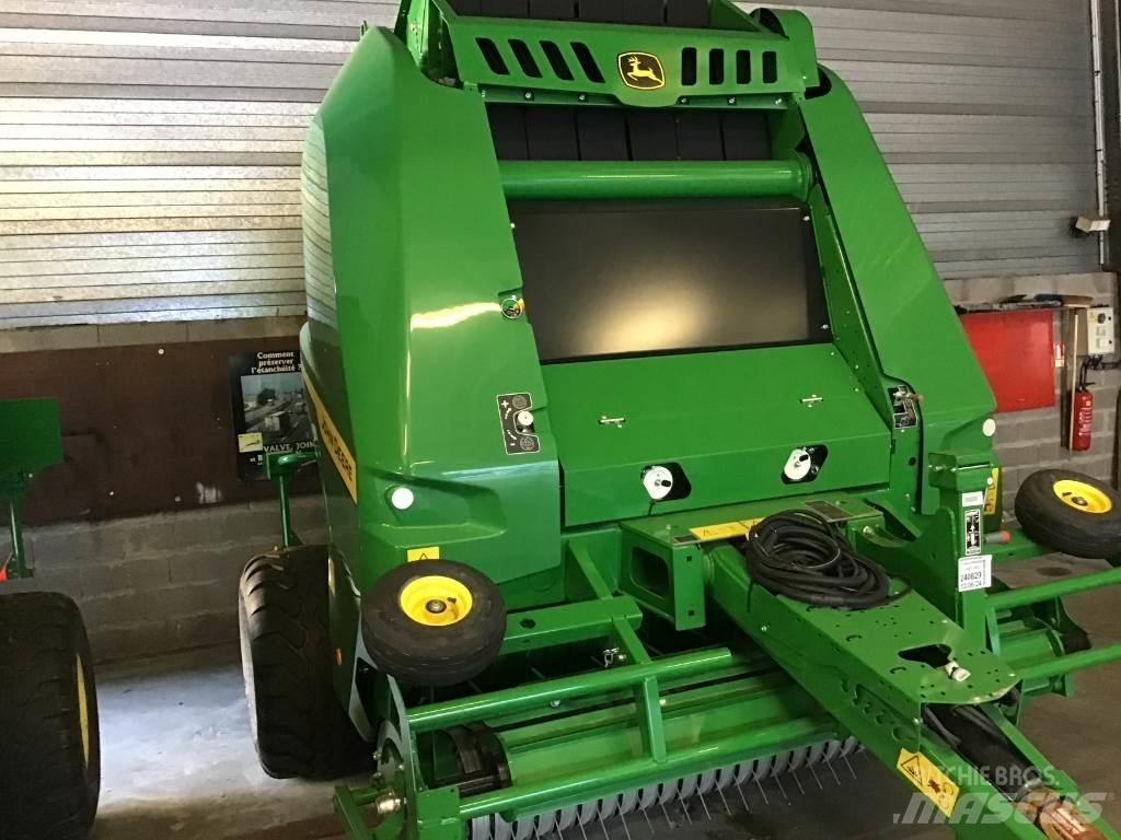 John Deere V461M Rituļu preses