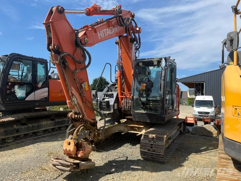 Hitachi ZX135US-6-2P Kāpurķēžu ekskavatori