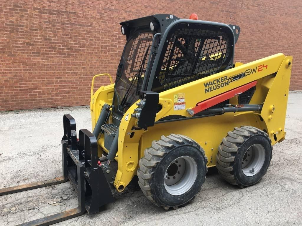Wacker Neuson SW24 Lietoti riteņu kompaktiekrāvēji