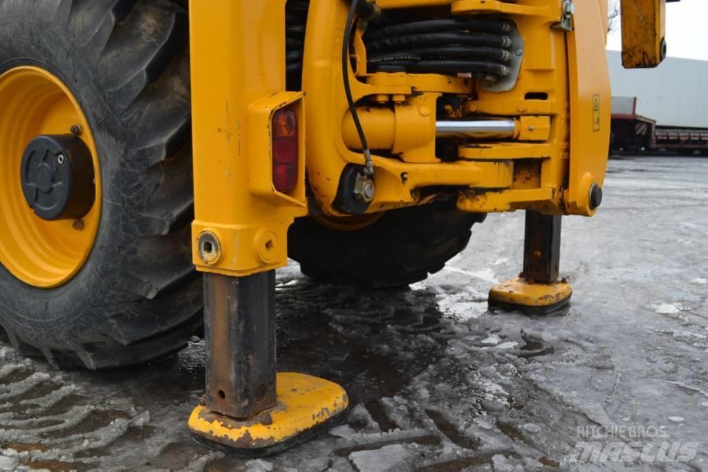 JCB 3 CX Ekskavatori-iekrāvēji