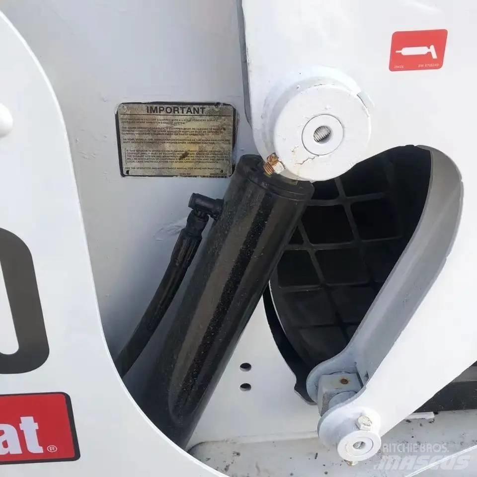Bobcat S300 Lietoti riteņu kompaktiekrāvēji