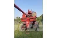 Case IH 1680 Ražas novākšanas kombaini