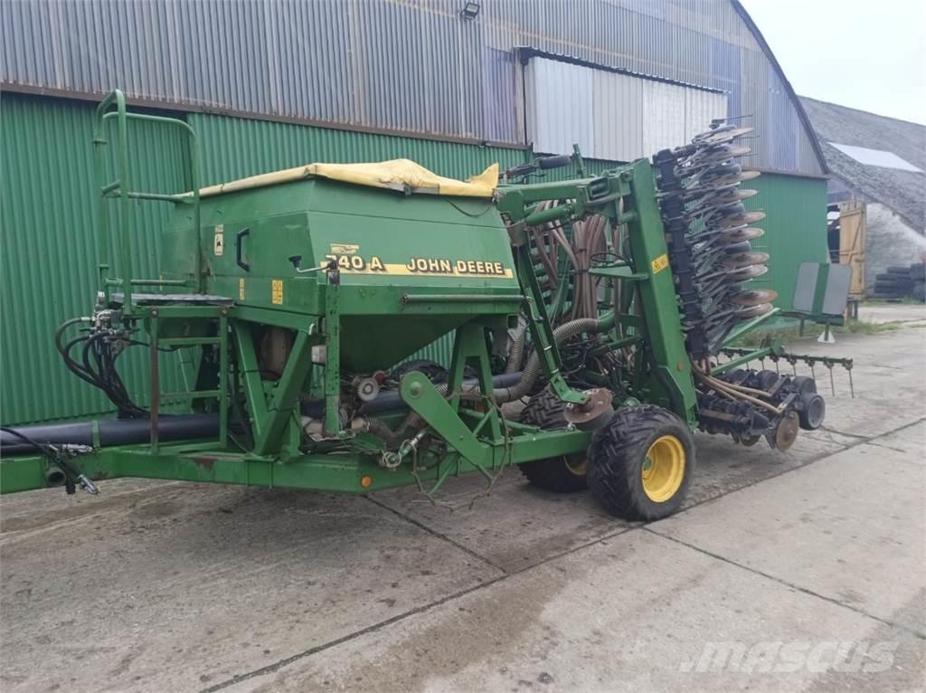 John Deere 740A Kombinētās sējmašīnas