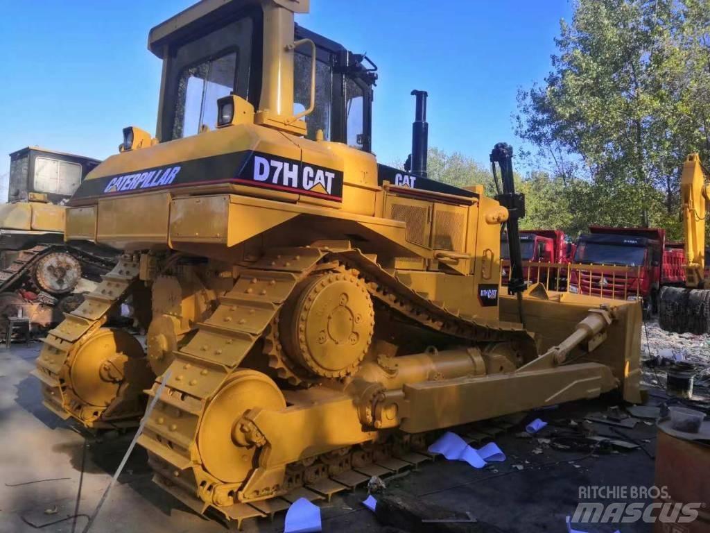 CAT D 7 H Kāpurķēžu buldozeri