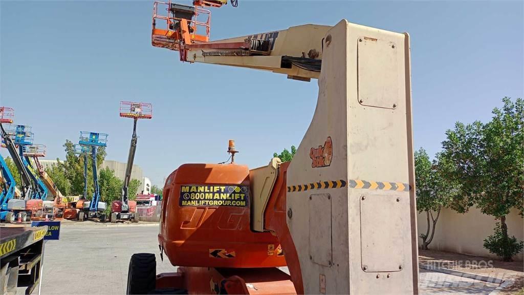 JLG 800AJ Strēles pacēlāji