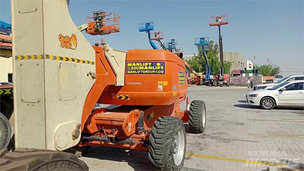 JLG 800AJ Strēles pacēlāji