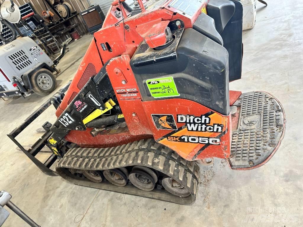 Ditch Witch SK 1050 Lietoti riteņu kompaktiekrāvēji