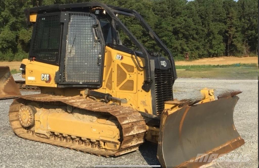 CAT D 3 Kāpurķēžu buldozeri
