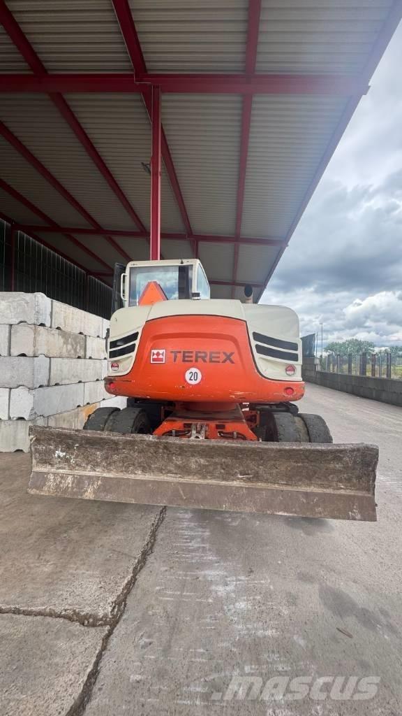 Yanmar TW 85 Ekskavatori uz riteņiem
