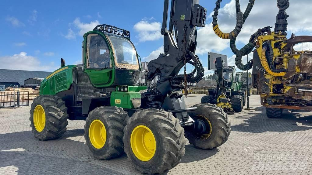 John Deere 1270 E Harvesteri