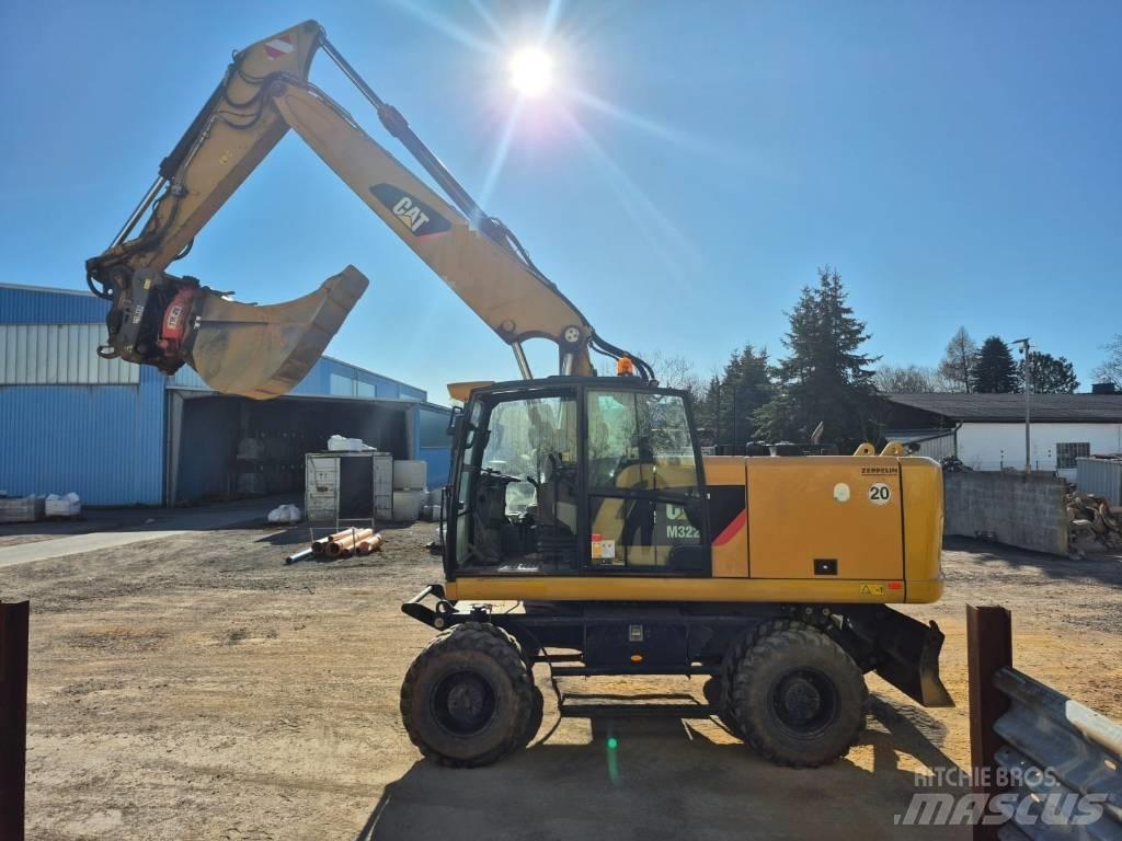 CAT M322F Ekskavatori uz riteņiem
