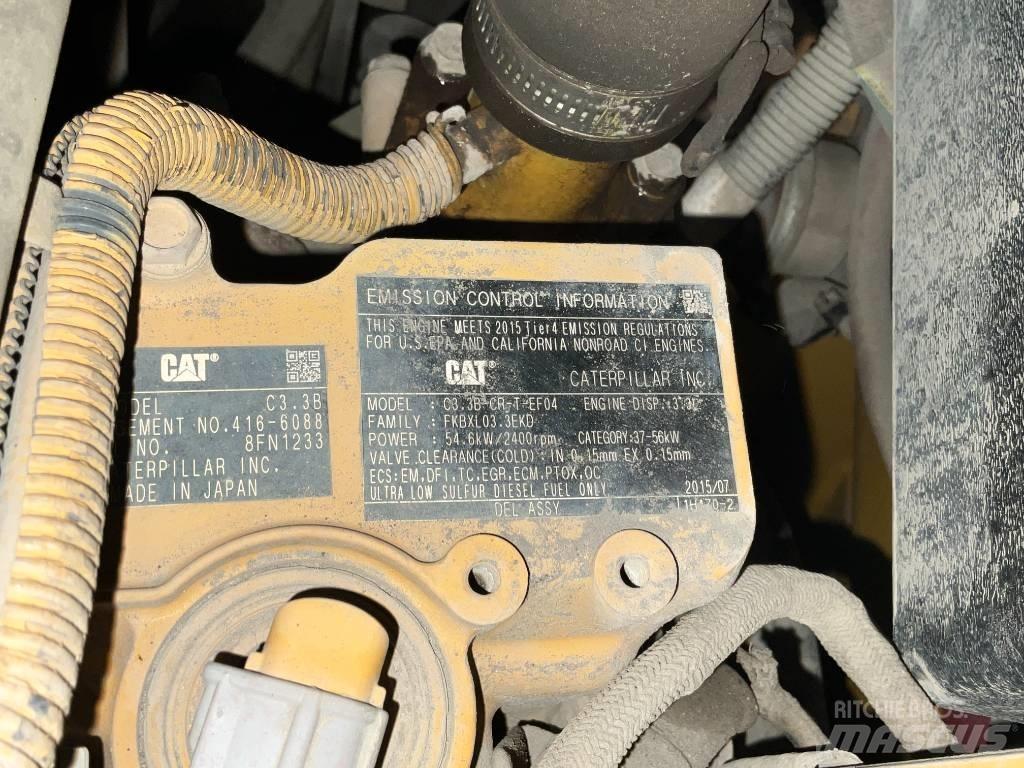CAT 906 M Iekrāvēji uz riteņiem