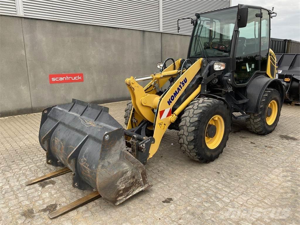 Komatsu WA80M-8EO Multifunkcionālie iekrāvēji