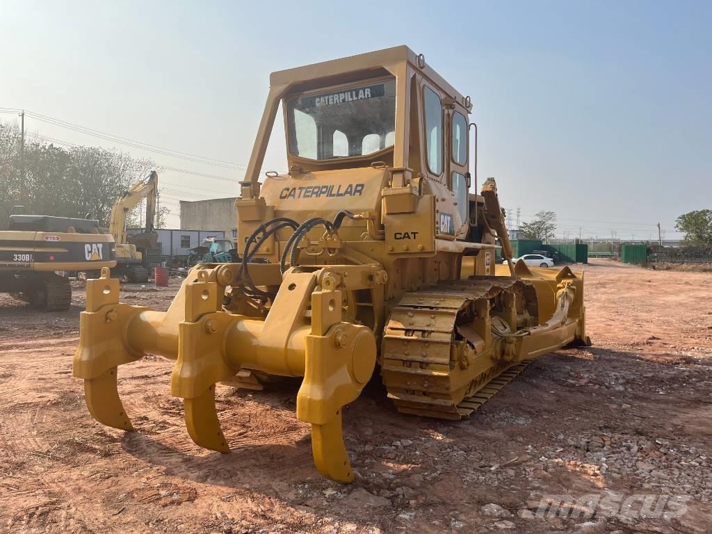 CAT D7G Kāpurķēžu buldozeri