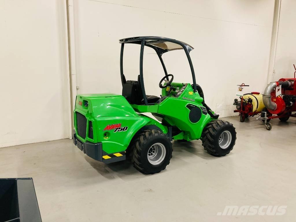 Avant 750 Mini iekrāvēji