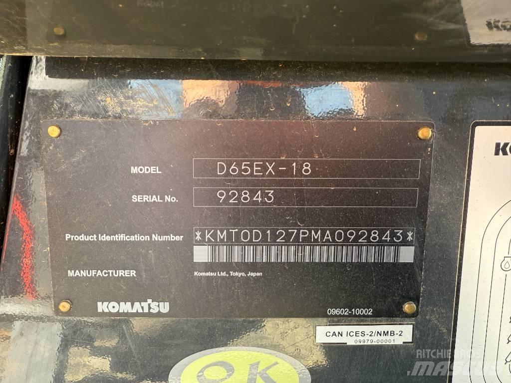 Komatsu D65EX-18 Kāpurķēžu buldozeri