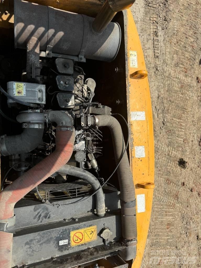 Hyundai R150W-9 Ekskavatori uz riteņiem