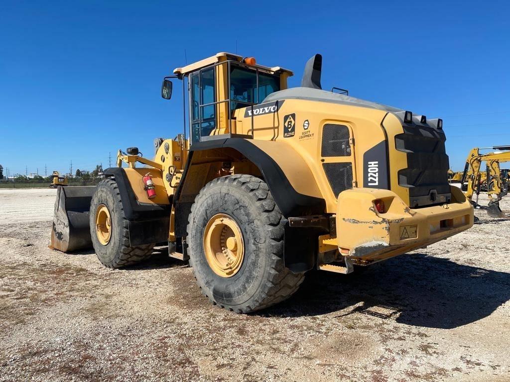 Volvo L 220 H Iekrāvēji uz riteņiem