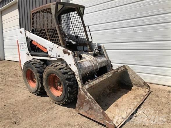 Bobcat 753 Lietoti riteņu kompaktiekrāvēji