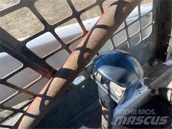 Bobcat 763 Lietoti riteņu kompaktiekrāvēji