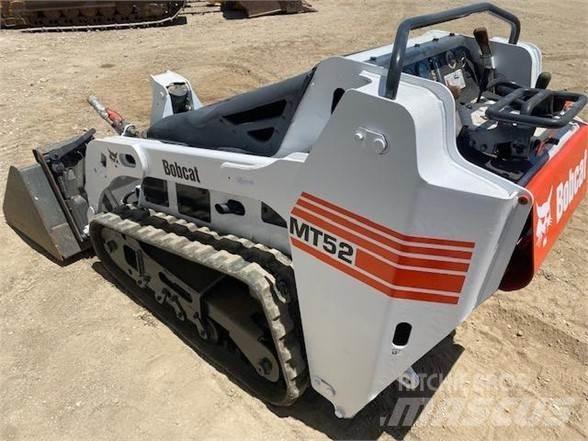 Bobcat MT52 Lietoti riteņu kompaktiekrāvēji
