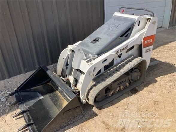 Bobcat MT55 Lietoti riteņu kompaktiekrāvēji