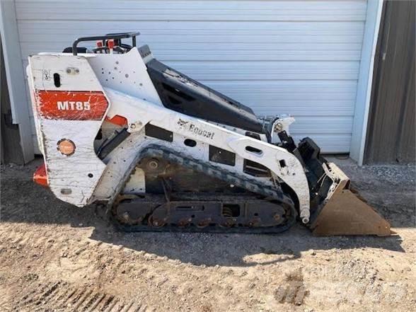 Bobcat MT85 Lietoti riteņu kompaktiekrāvēji