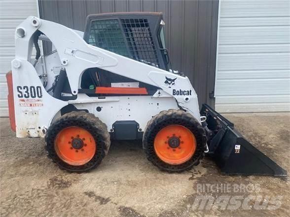 Bobcat S300 Lietoti riteņu kompaktiekrāvēji