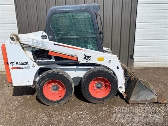 Bobcat S450 Lietoti riteņu kompaktiekrāvēji