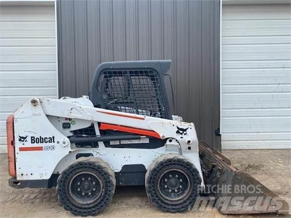 Bobcat S510 Lietoti riteņu kompaktiekrāvēji