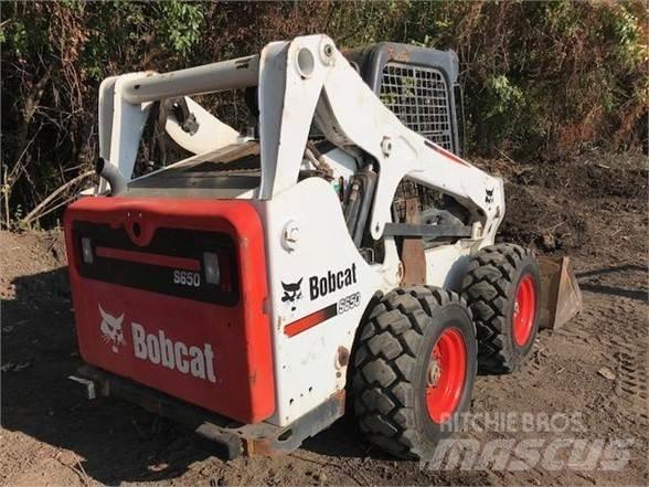 Bobcat S650 Lietoti riteņu kompaktiekrāvēji