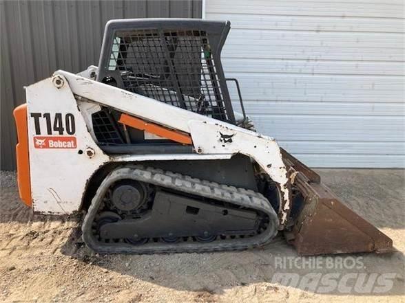Bobcat T140 Lietoti riteņu kompaktiekrāvēji