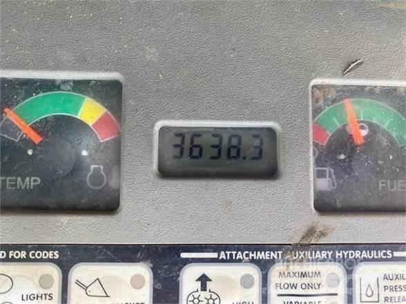 Bobcat T250 Lietoti riteņu kompaktiekrāvēji