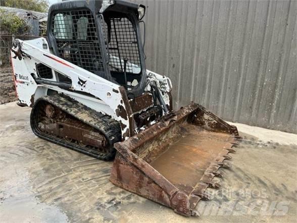 Bobcat T450 Lietoti riteņu kompaktiekrāvēji