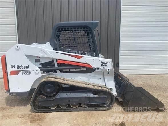 Bobcat T550 Lietoti riteņu kompaktiekrāvēji