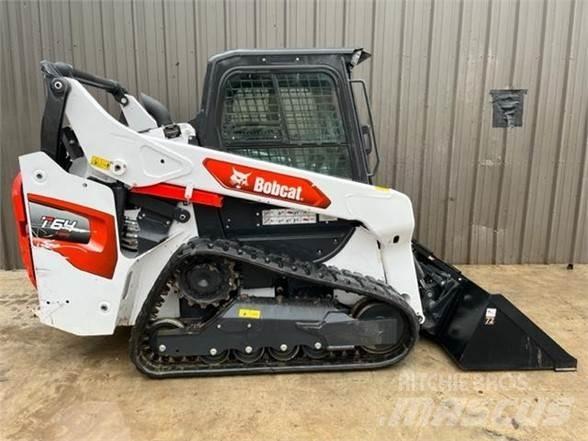 Bobcat T64 Lietoti riteņu kompaktiekrāvēji