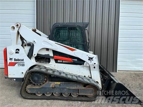 Bobcat T740 Lietoti riteņu kompaktiekrāvēji