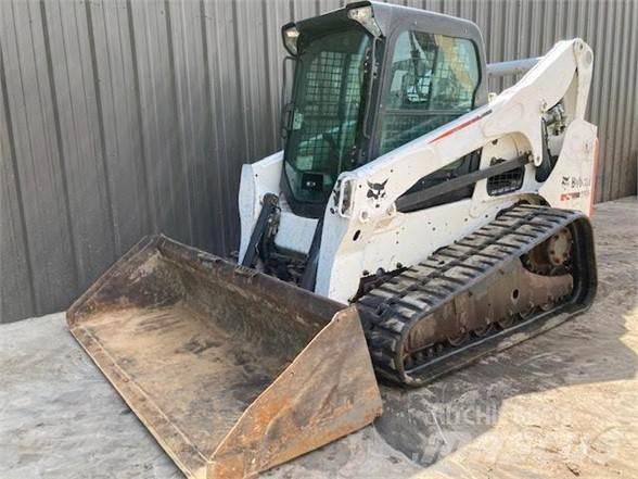 Bobcat T750 Lietoti riteņu kompaktiekrāvēji